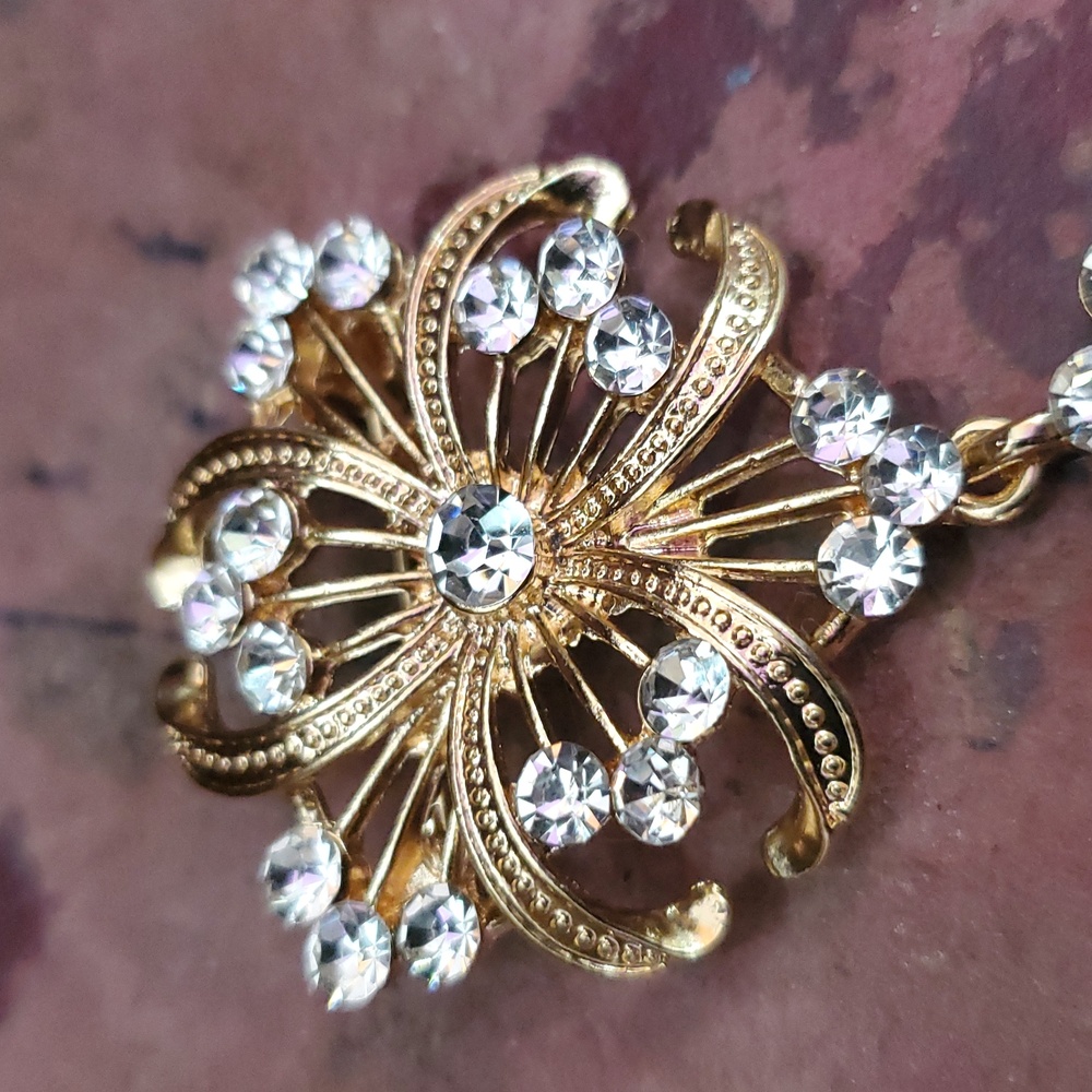 Gold Rhinestone Brooch DZ - Picture 3 of 6